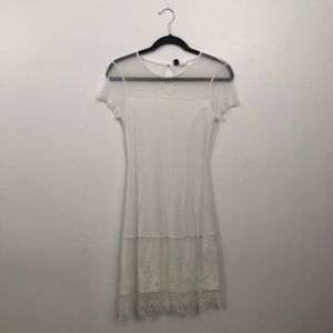 DELICATE WHITE DRESS